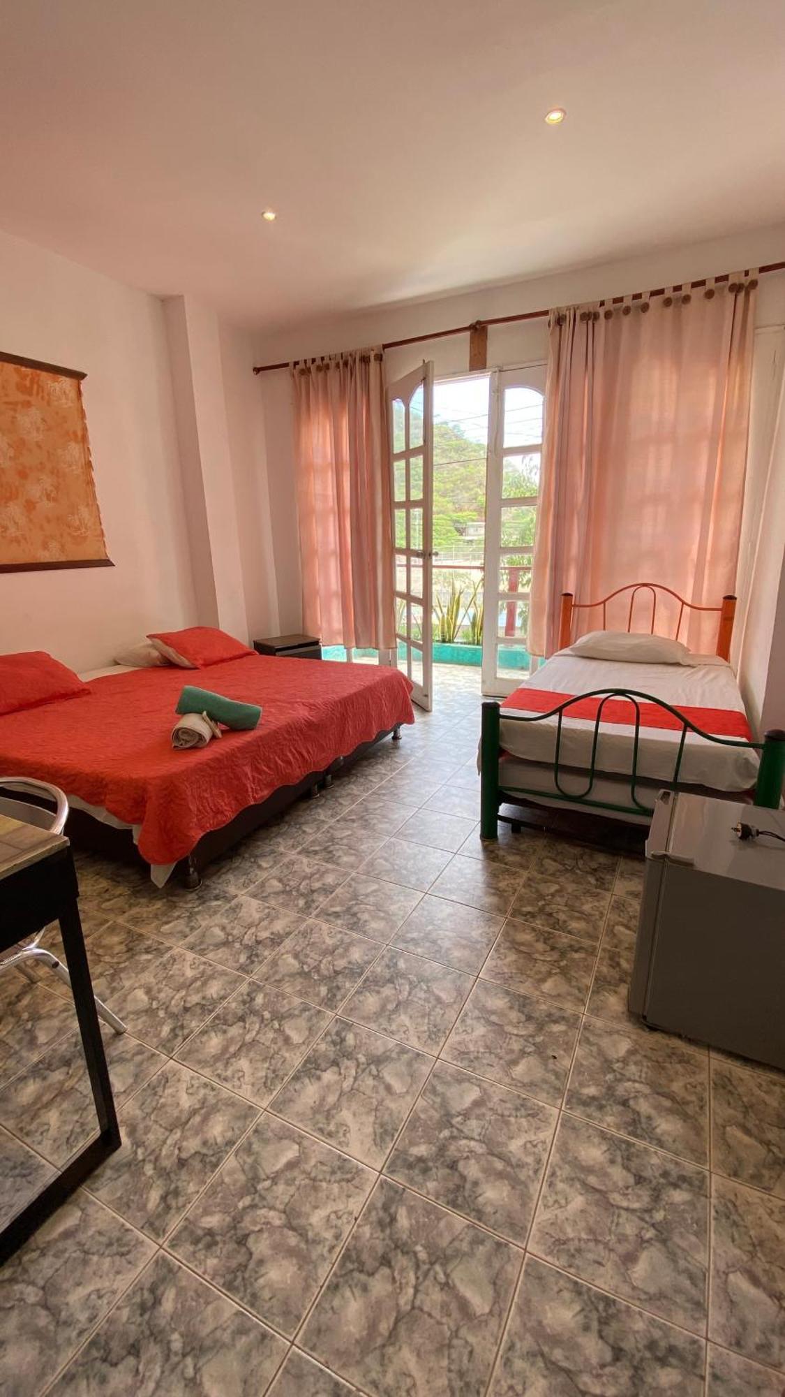 טגאנגה Sierraventura Hostel מראה חיצוני תמונה